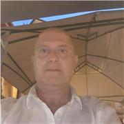 Laureato in lingue si offre per lezioni private di lingua inglese spagnolo italiano ottimo compenso